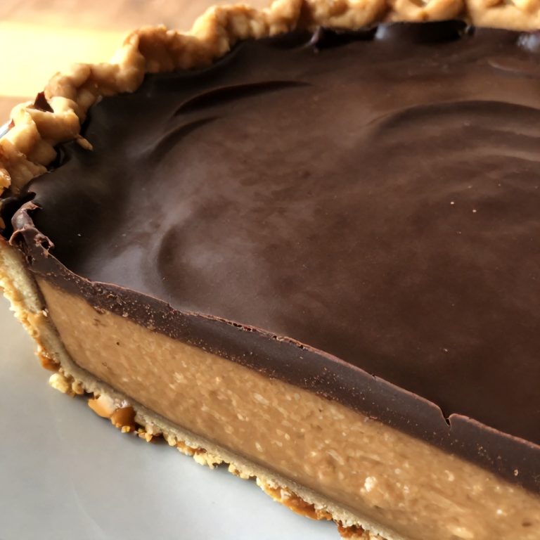 No-Bake Chocolate Peanut Butter Pie